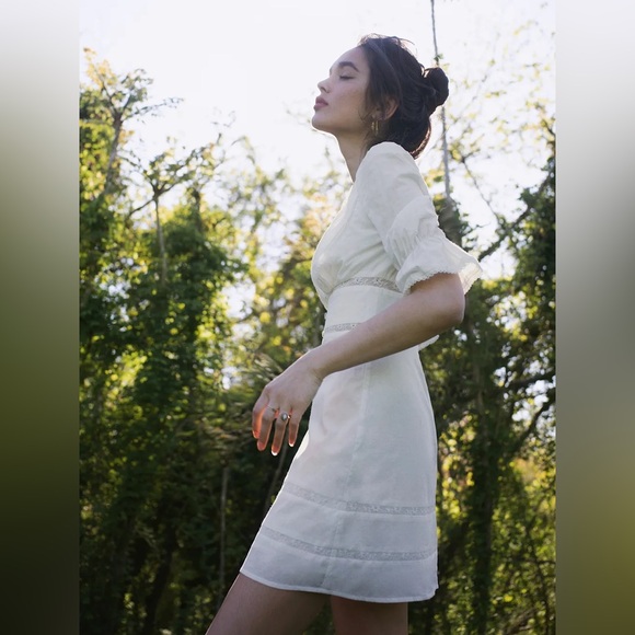 F26 Reformation Cassatt cotton Dress in white - Picture 5 of 13